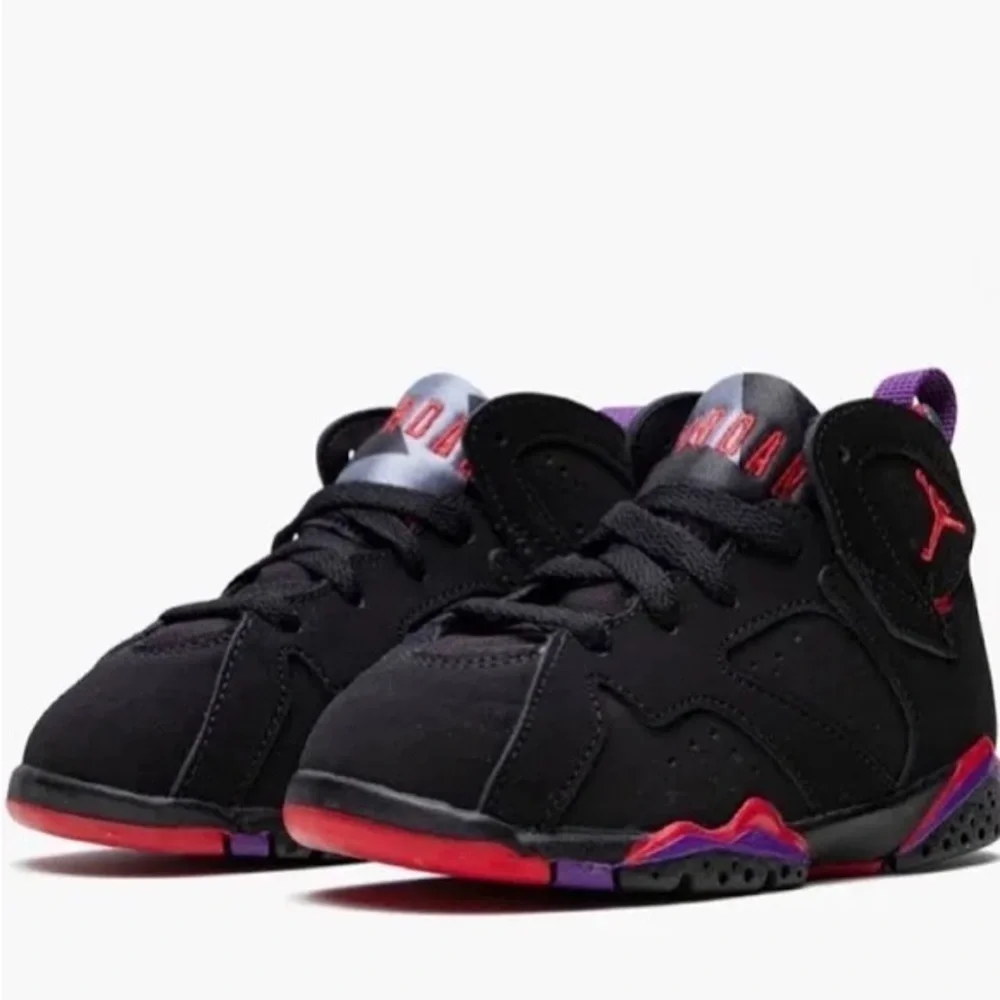 Air Jordan Size 4C